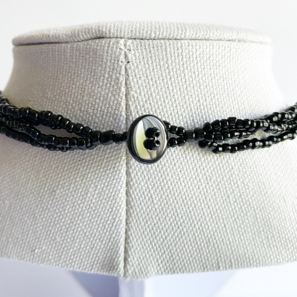 Abalone Shell & Black Beaded Jewelry Necklace - Picture 6 of 8